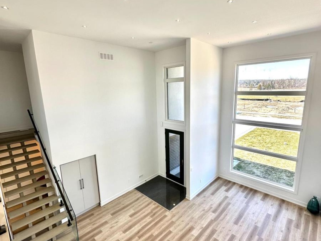3706 Quayside Drive, Severn (West Shore)