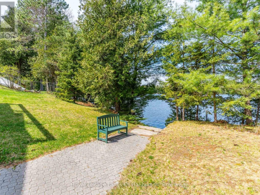 1089 PIONEER ROAD, Gooderham Lake
