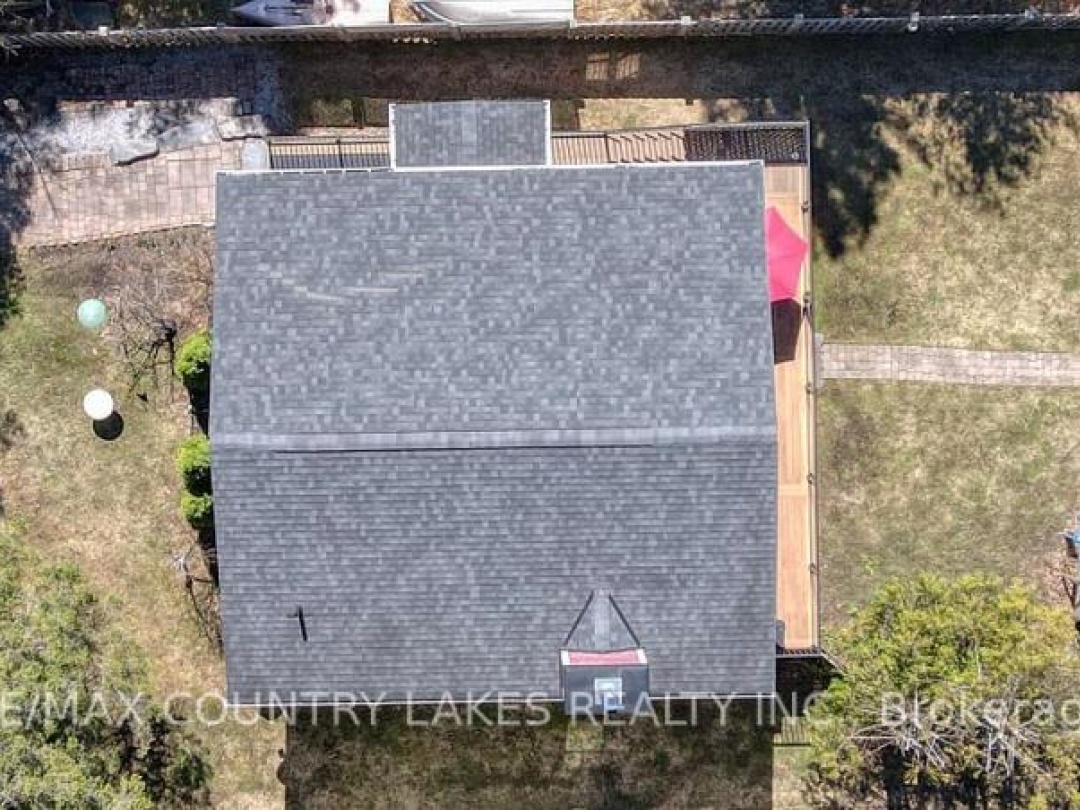 87 PARADISE ROAD, Canal Lake