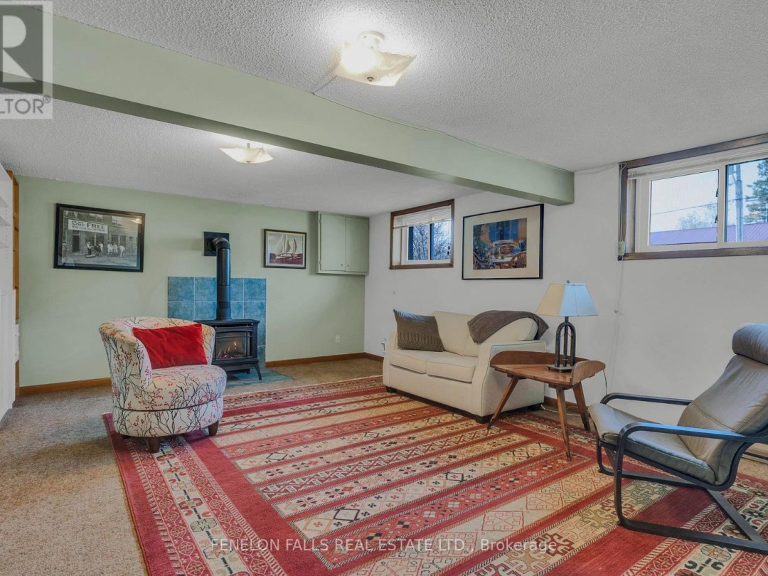 36 JANLISDA DRIVE, Kawartha Lakes (Fenelon Falls)