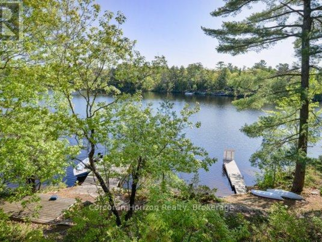 1320 ISLAND 360 ISLAND, Six Mile Lake
