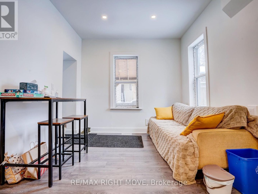 110 MARY STREET, Orillia