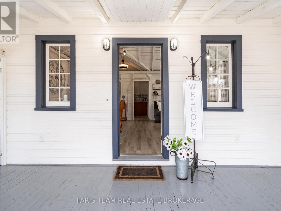 365 ROBINS POINT ROAD, 