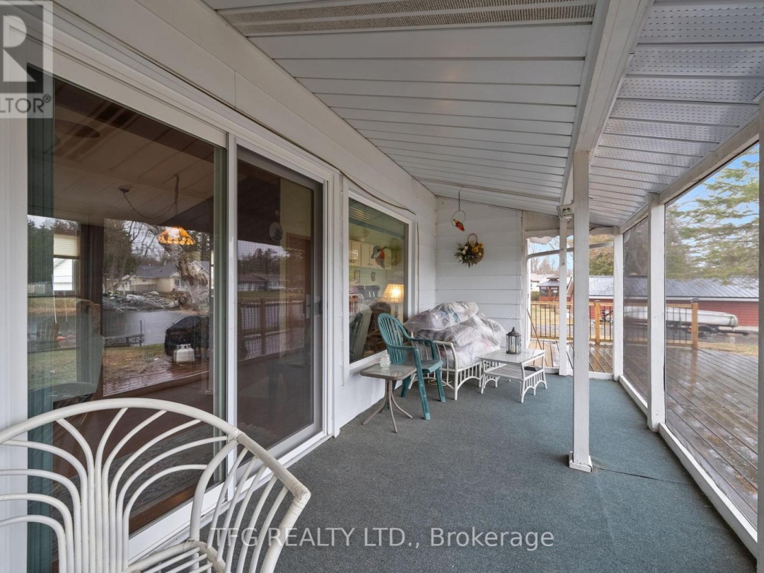 12 NORTH BAYOU ROAD, Sturgeon Lake
