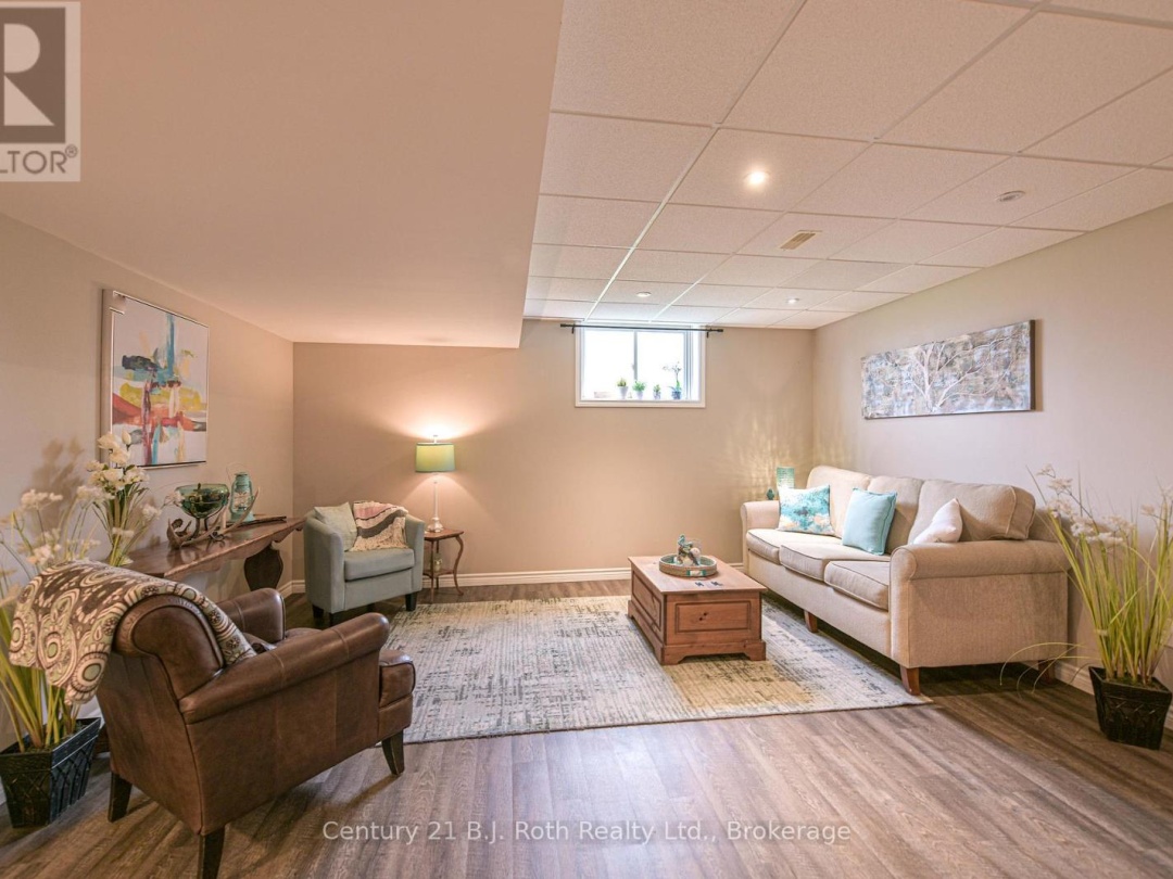 3577 PETER STREET, Ramara