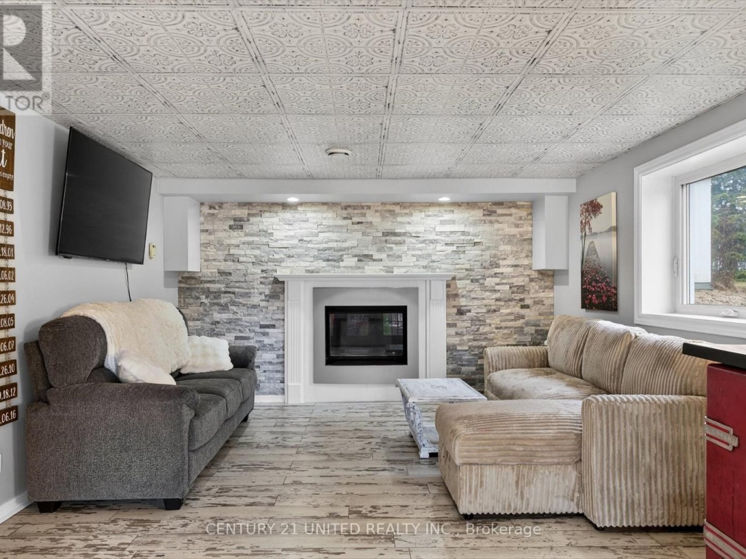 216 ALPINE LAKE ROAD, Pigeon Lake