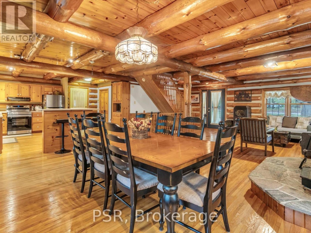1040 AMELIA CRESCENT, 