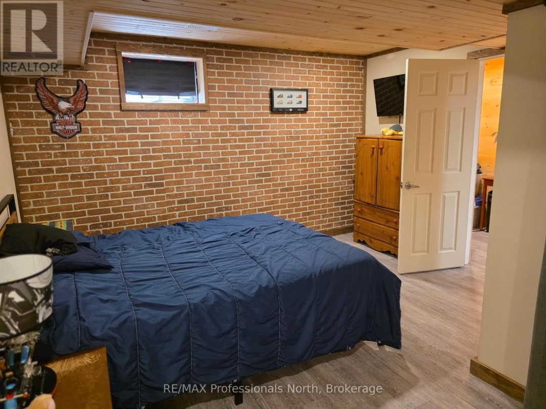 8 SPALDING CRESCENT, Huntsville (Chaffey)