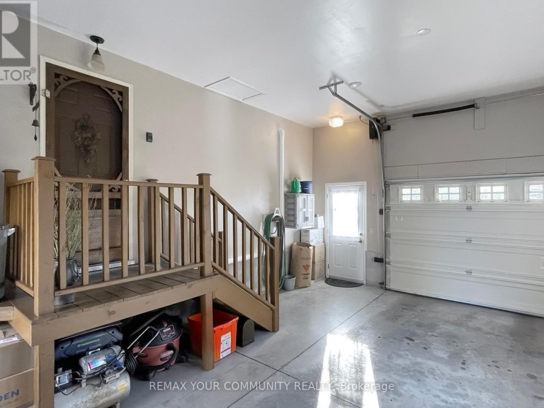 30 GRANT DRIVE, Kawartha Lakes (Oakwood)