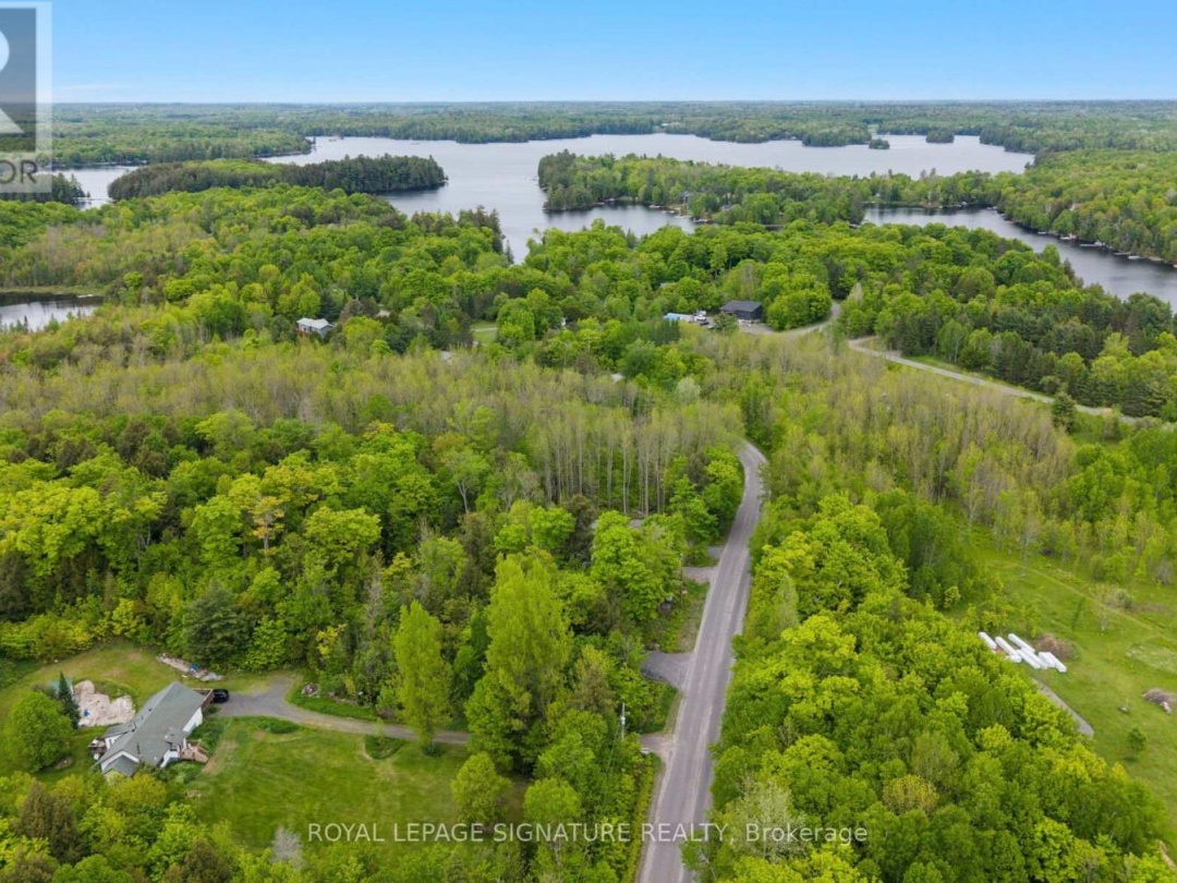 44 SUNNYSHORE PARK DRIVE, McKellar
