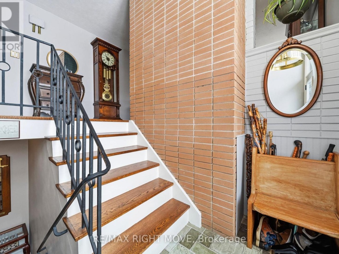 220 BELMORAL DRIVE, Orillia