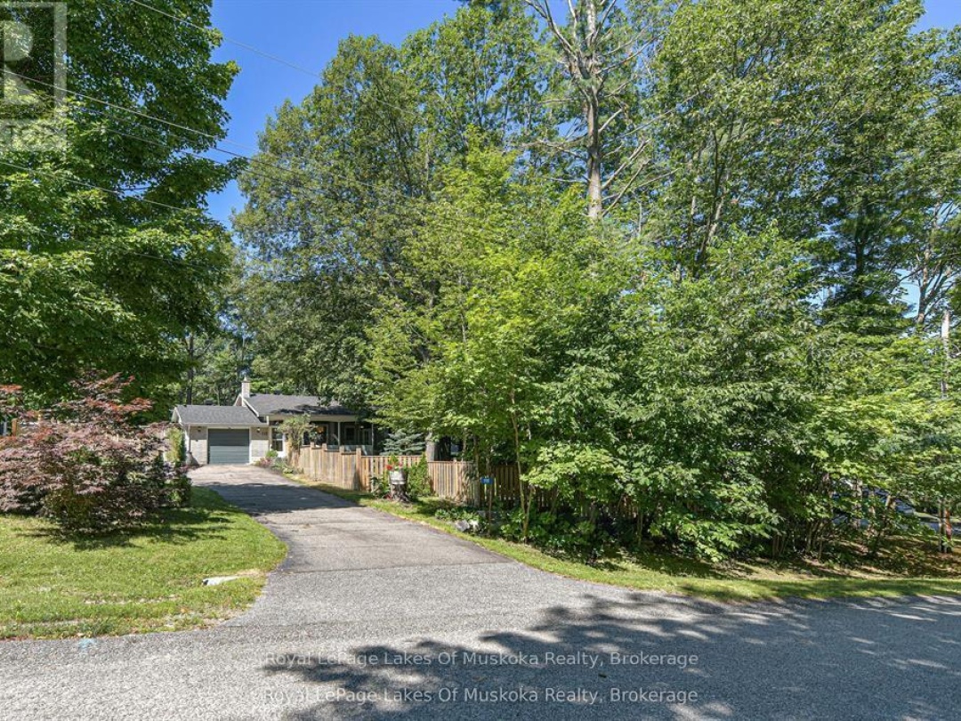 115 DOUGLAS STREET, Gravenhurst (Muskoka (S))