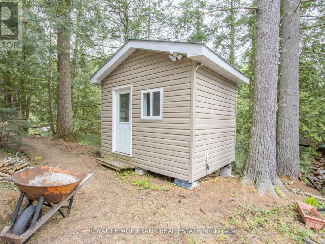 1070 TOWERING OAKS TRAIL, 