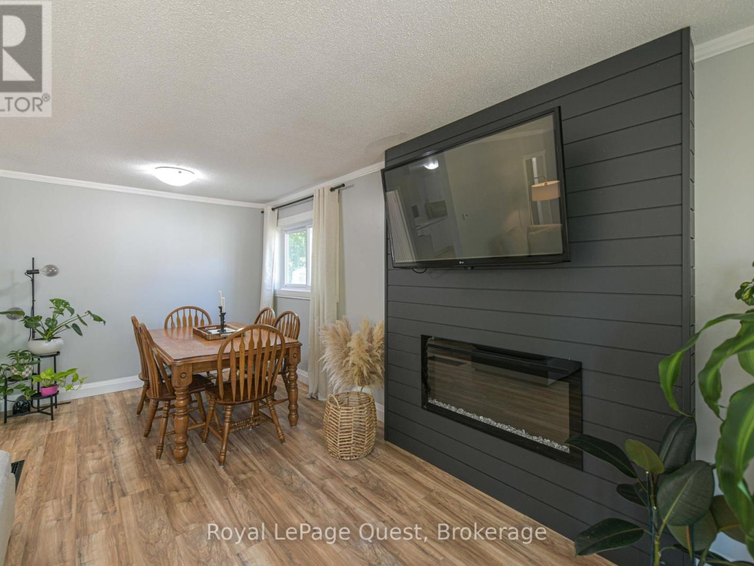 401 MISSISSAGA STREET W, 