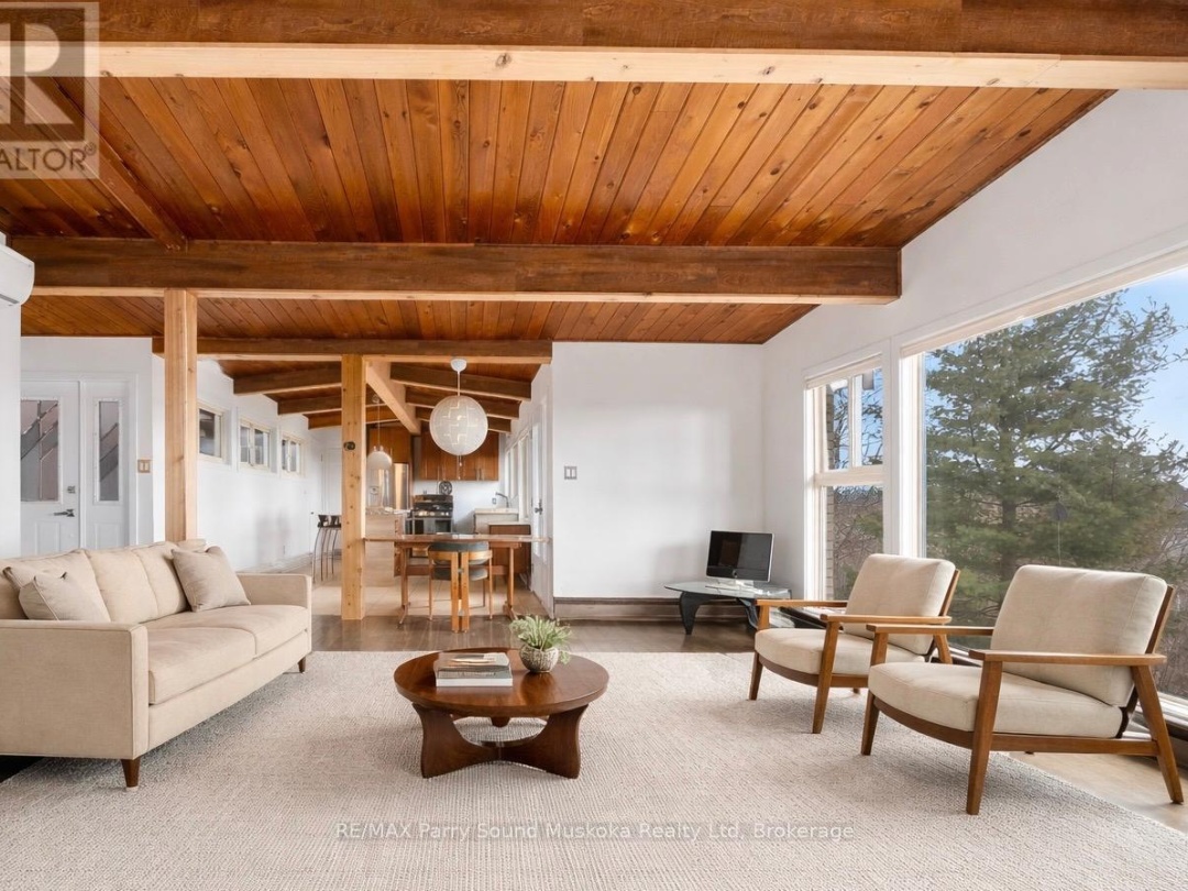 8 SUNSET AVENUE, Georgian Bay