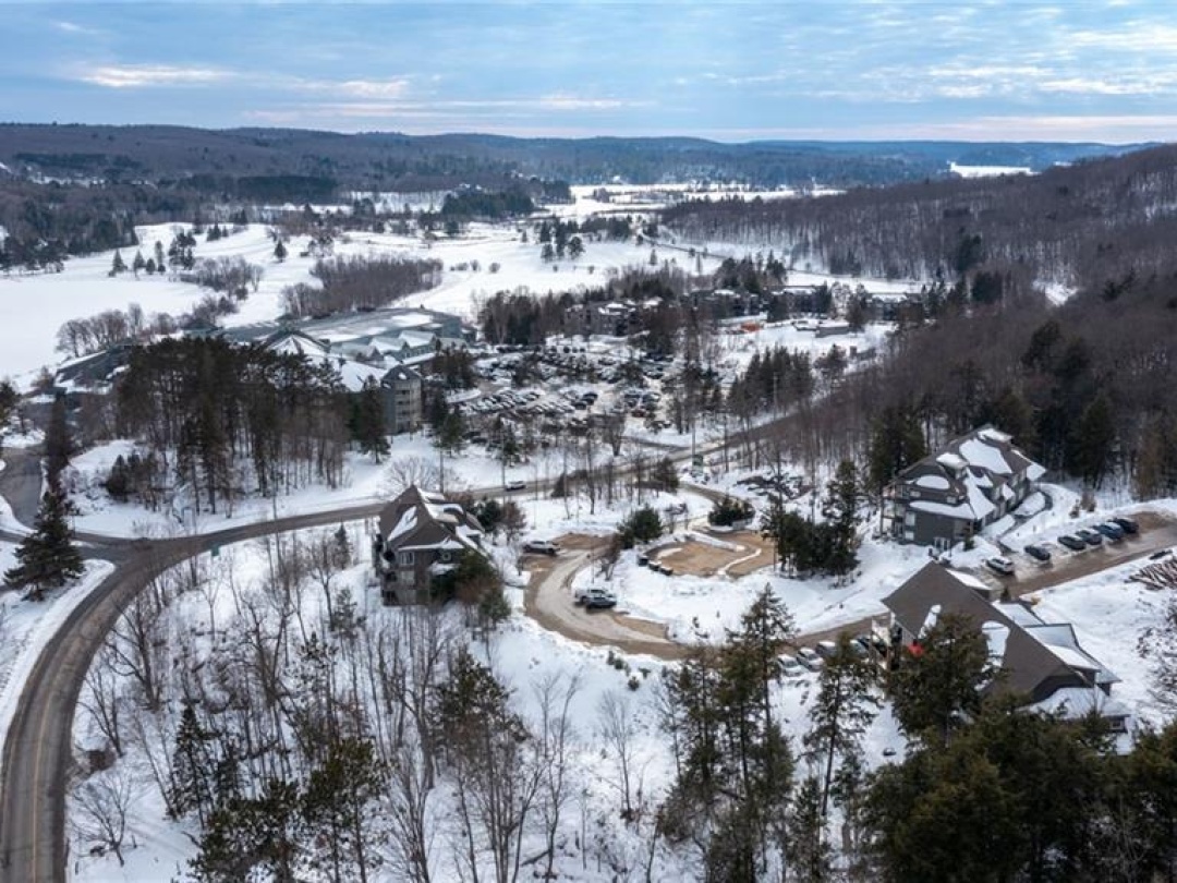 3 Tree Tops Lane Unit# 302, Peninsula Lake