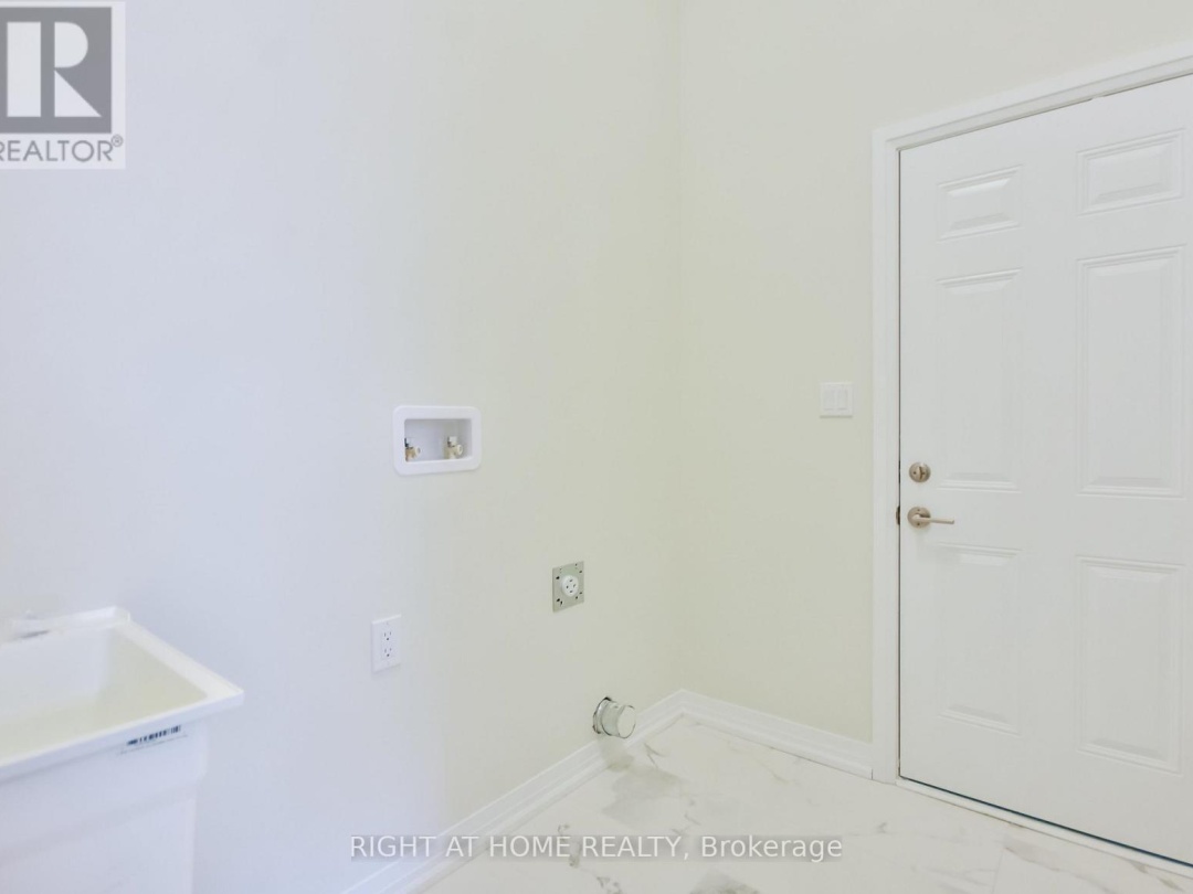 3056 SANDY ACRS AVENUE, Severn (West Shore)