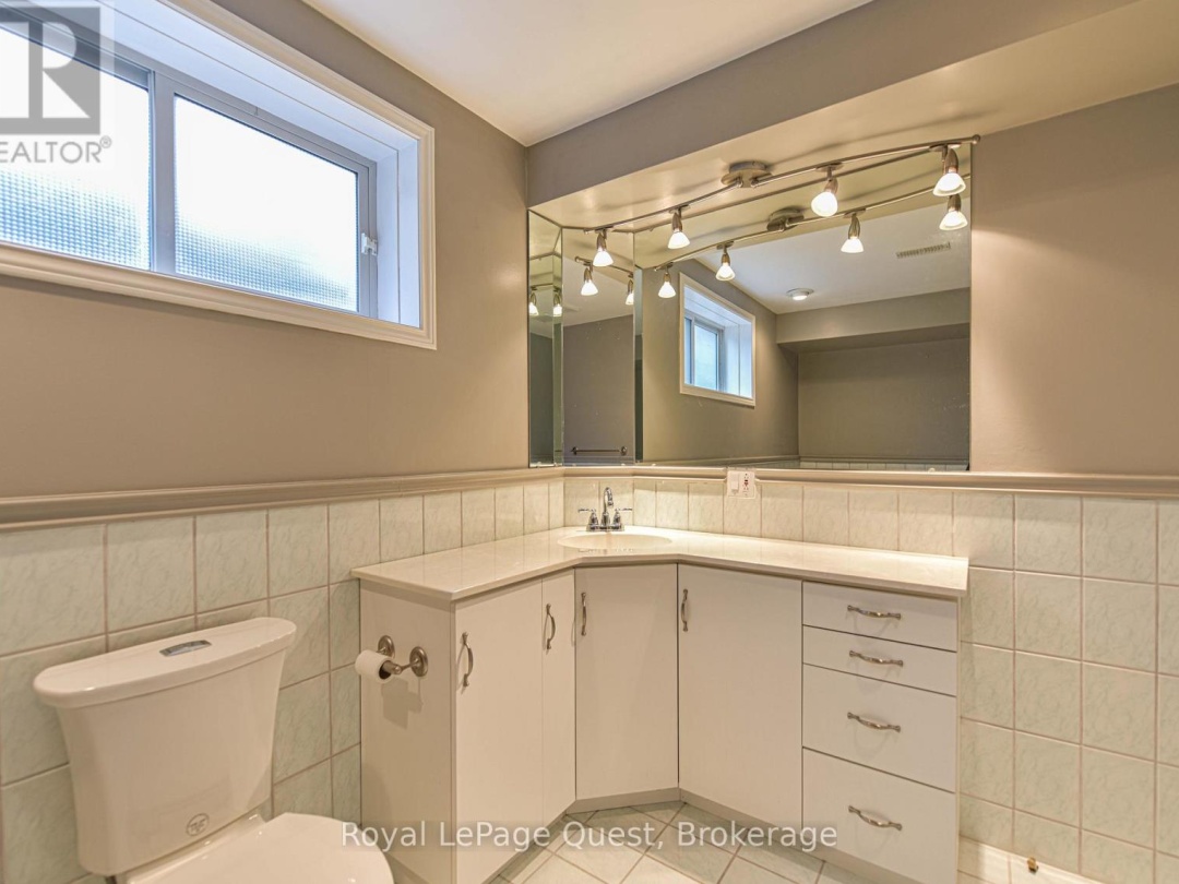 27 HEYDEN AVENUE, Lake Simcoe