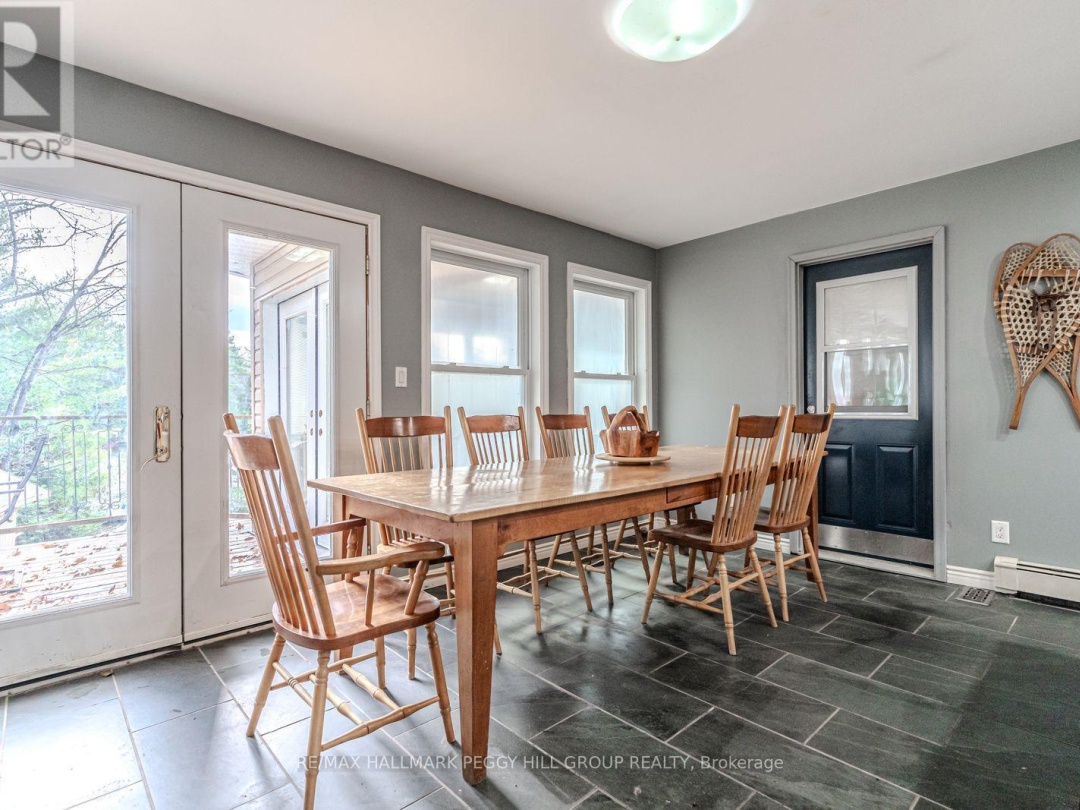 4 CLOVER COURT, Crego Lake