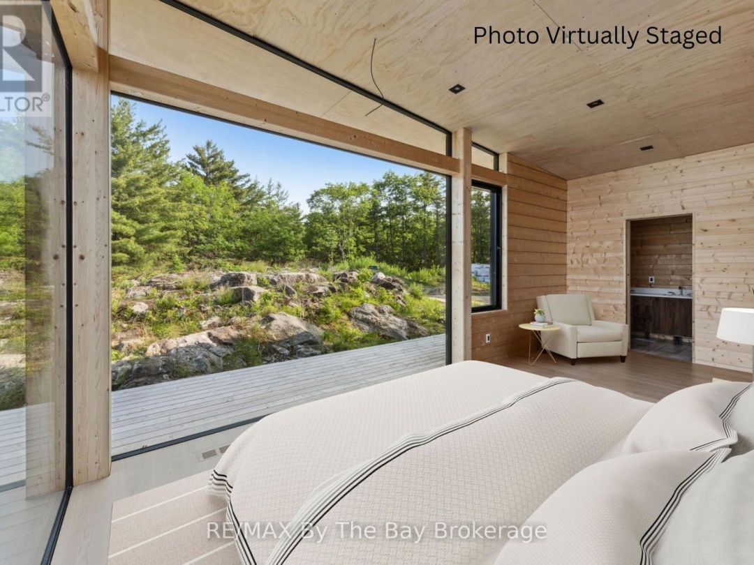 11324 ISLAND 1810/BONE ISLAND, Georgian Bay