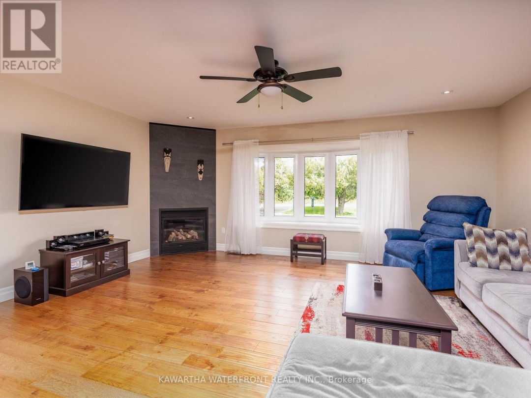 33 NORTHLINE ROAD, Kawartha Lakes (Verulam)