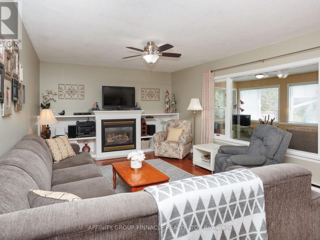 11 LAKEVIEW CRESCENT, 