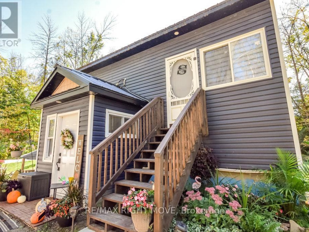 6896 PENTLAND LANE, 
