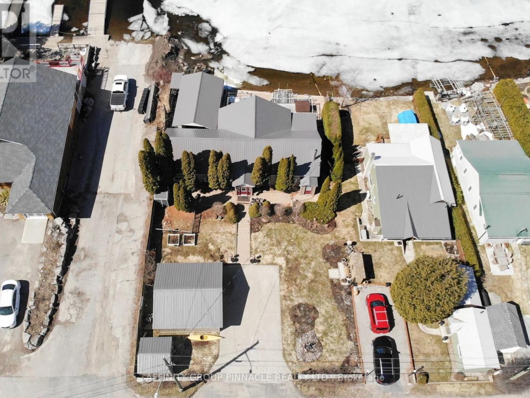 14 ORIOLE ROAD, Cameron Lake