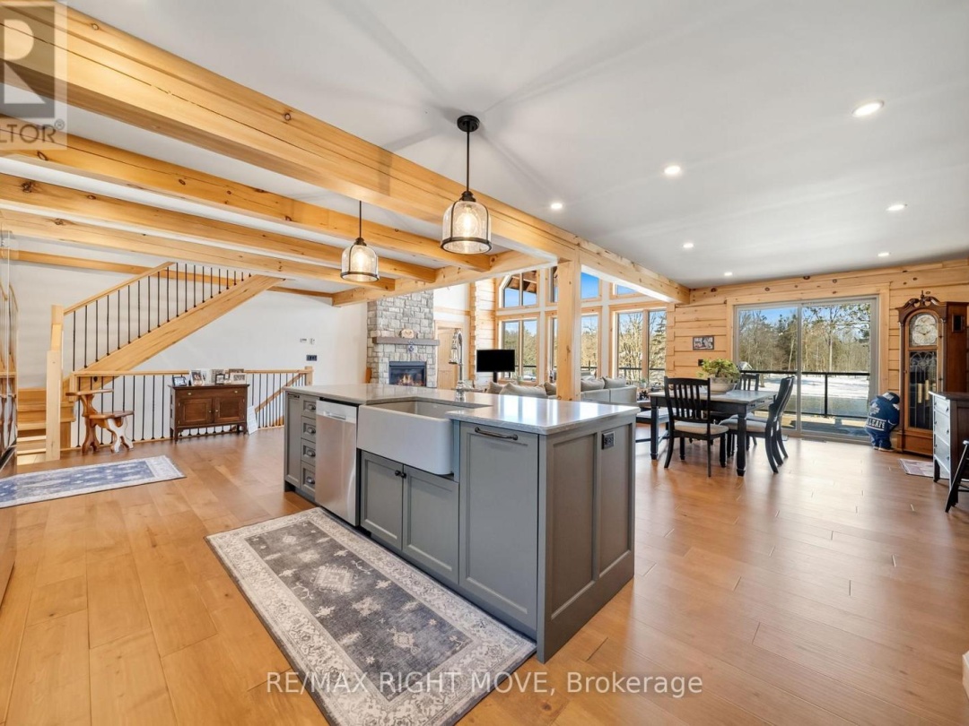 1935 MCLEOD DRIVE, Severn River