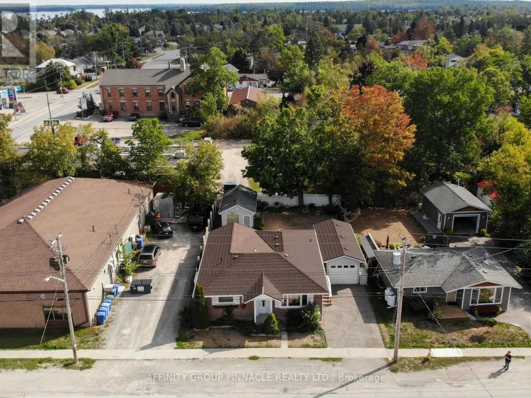 74 WILLIAM STREET, Kawartha Lakes (Bobcaygeon)