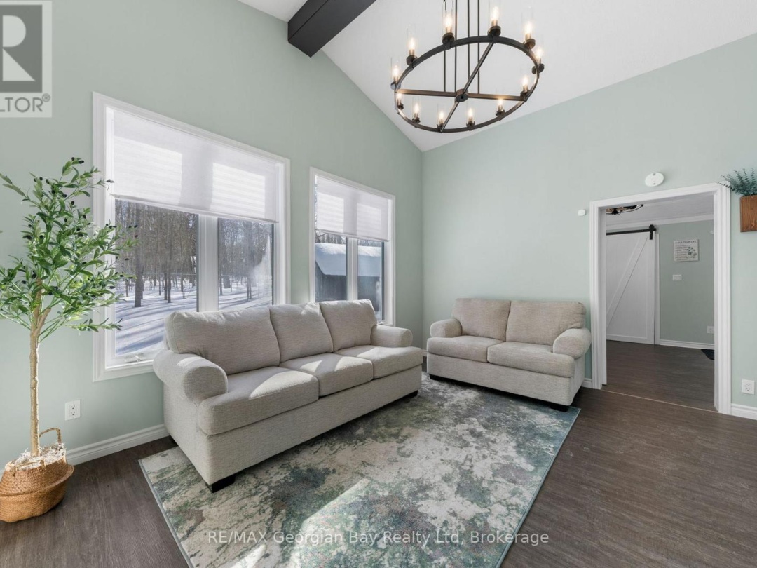 1745 TWIN OAKS CRESCENT, Matchedash Bay