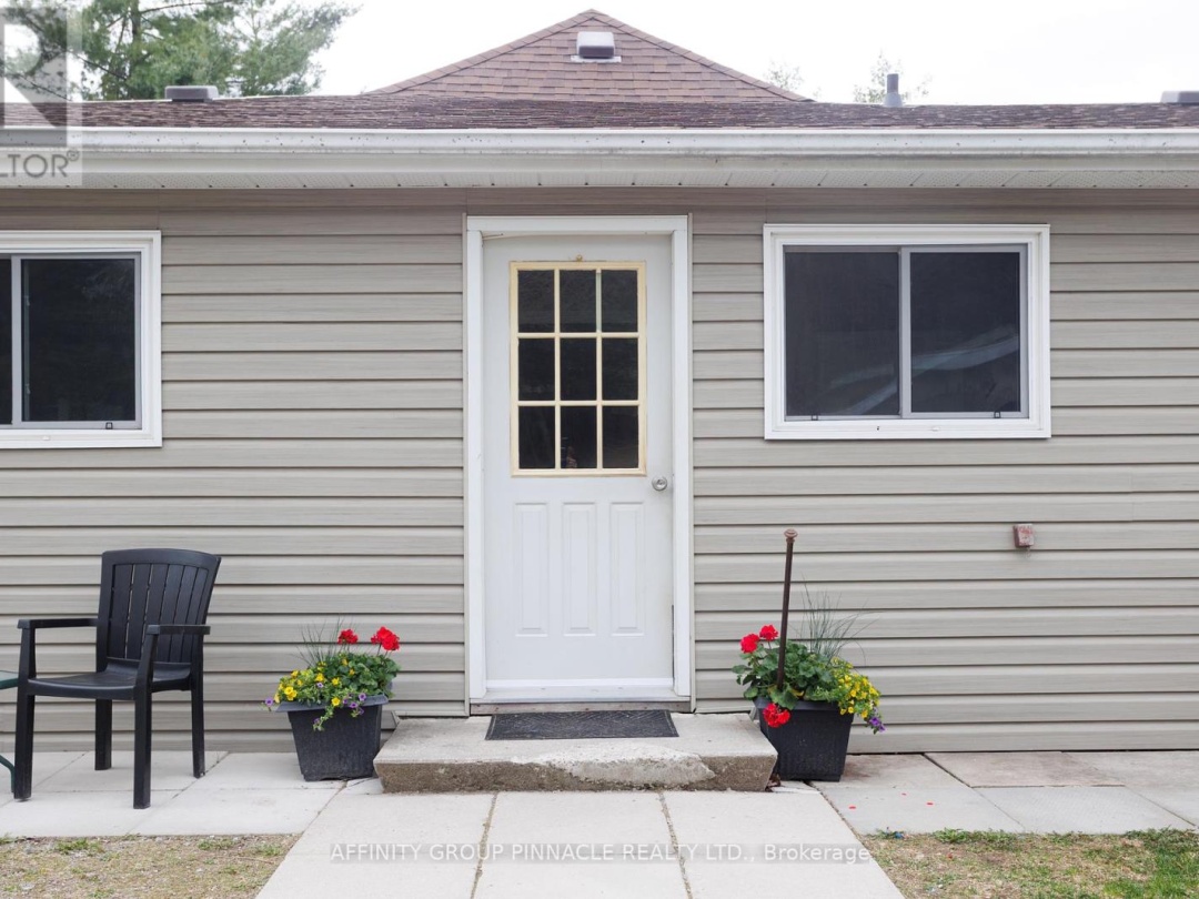 106 COLDSTREAM ROAD, Rosedale Lake