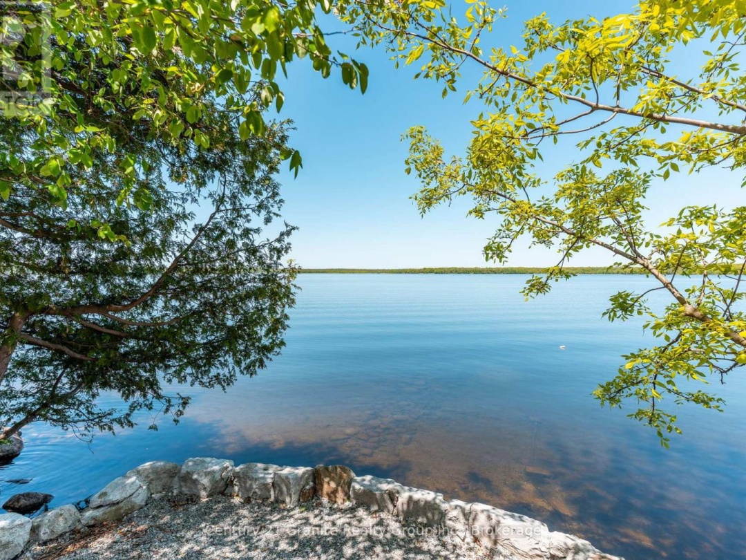 359 AVERY POINT ROAD, Dalrymple Lake