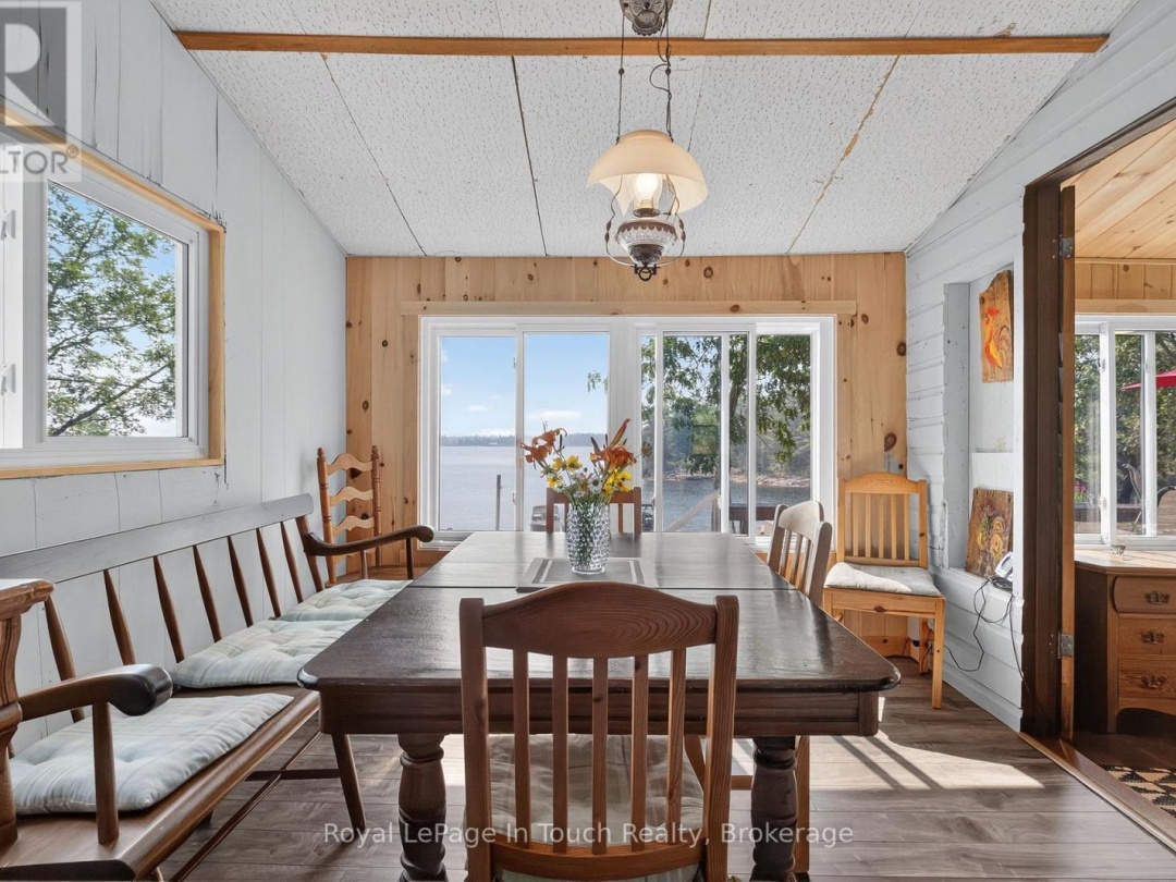 34 B320 SANS SOUCI ISLAND, Georgian Bay