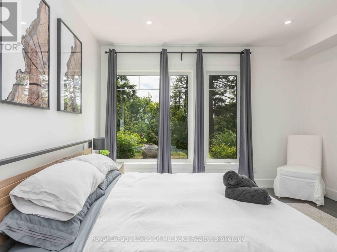 102 - 3 TREE TOPS LANE, 