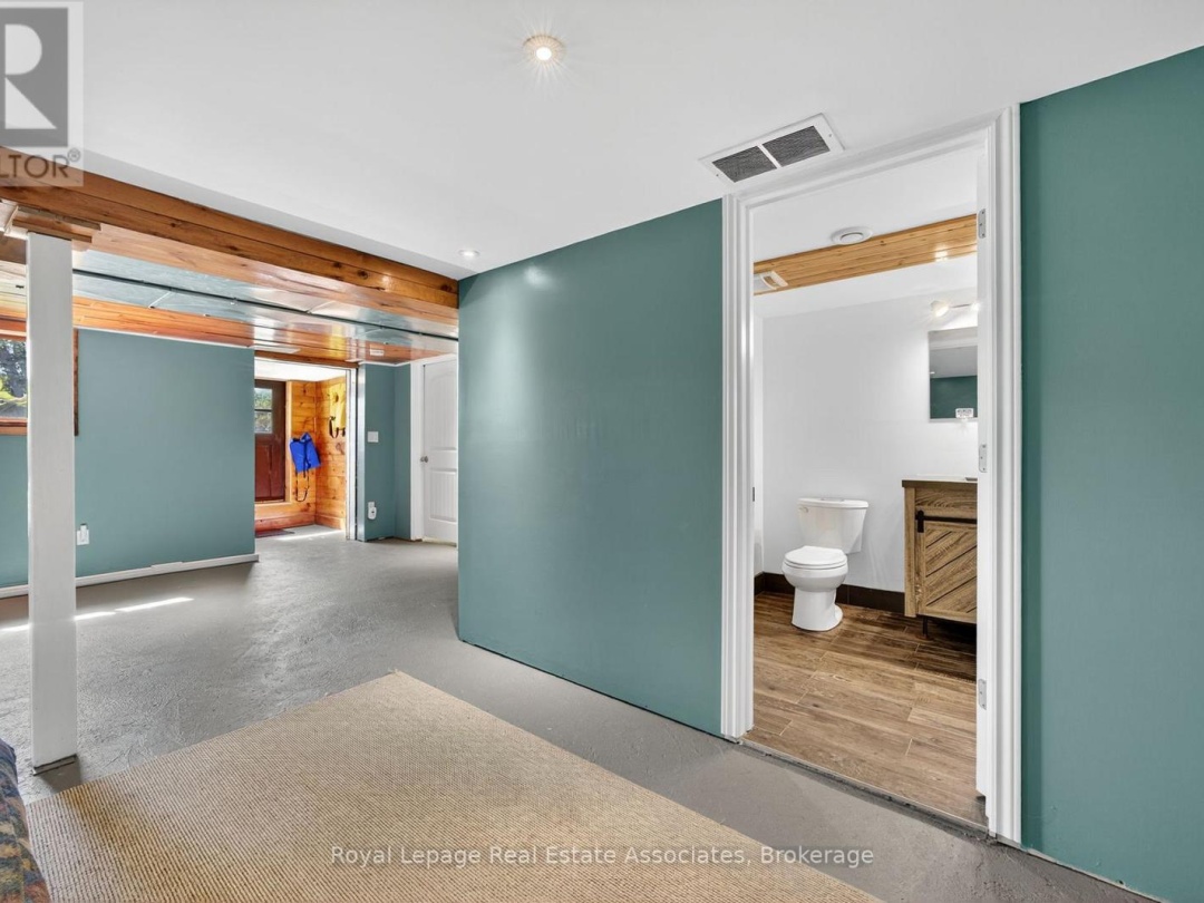 389 FALCON ROAD, Lake Vernon