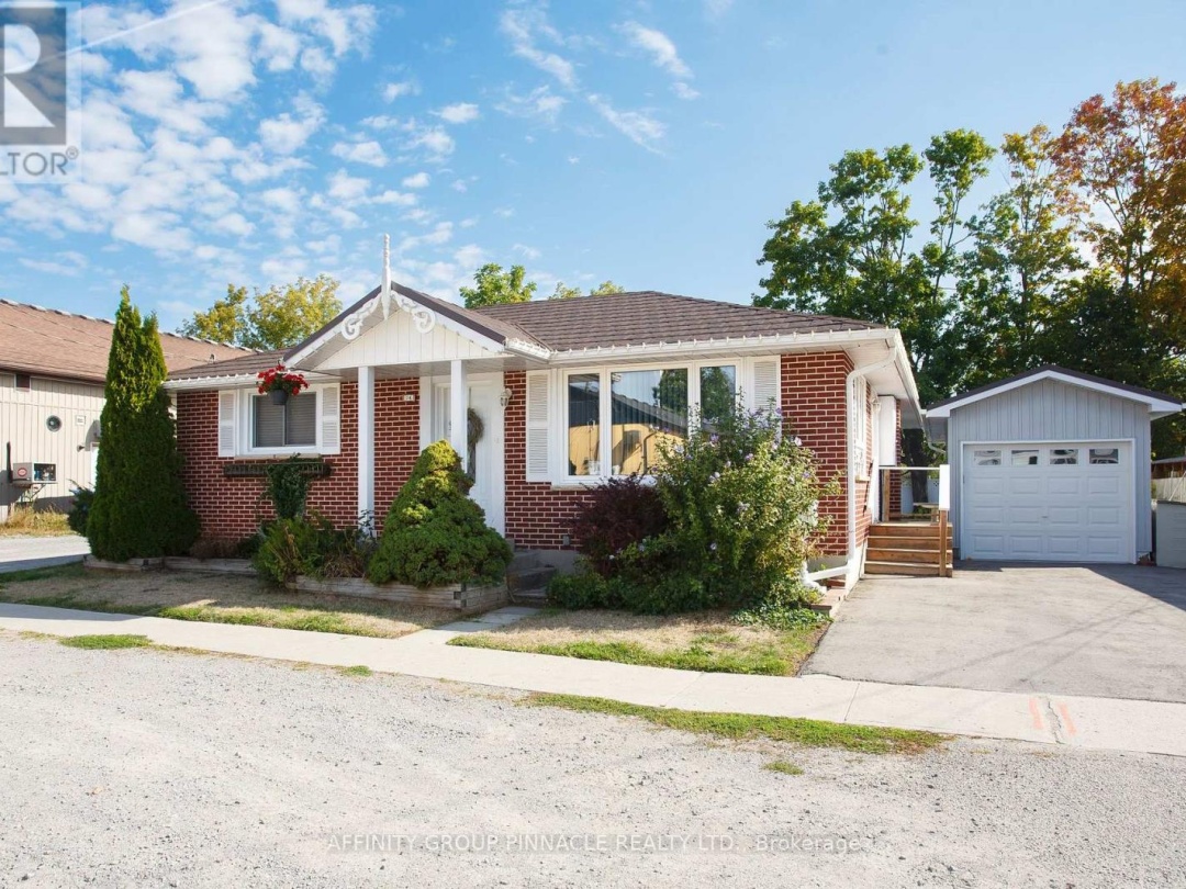 74 WILLIAM STREET, Kawartha Lakes (Bobcaygeon)
