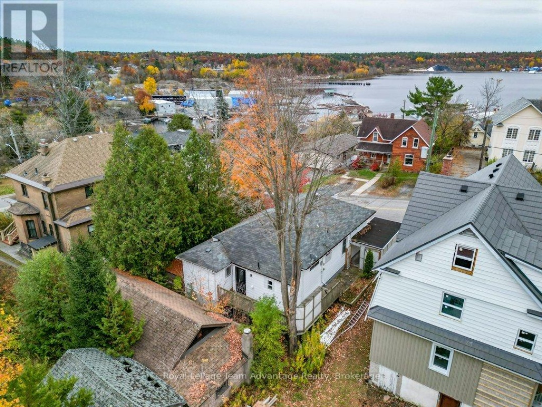 3 BELVEDERE AVENUE, Parry Sound
