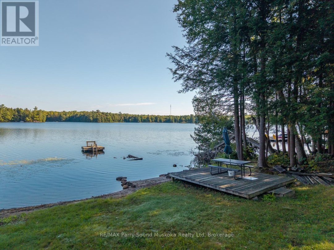 30 OLD SIDS ROAD, Little Whitefish Lake