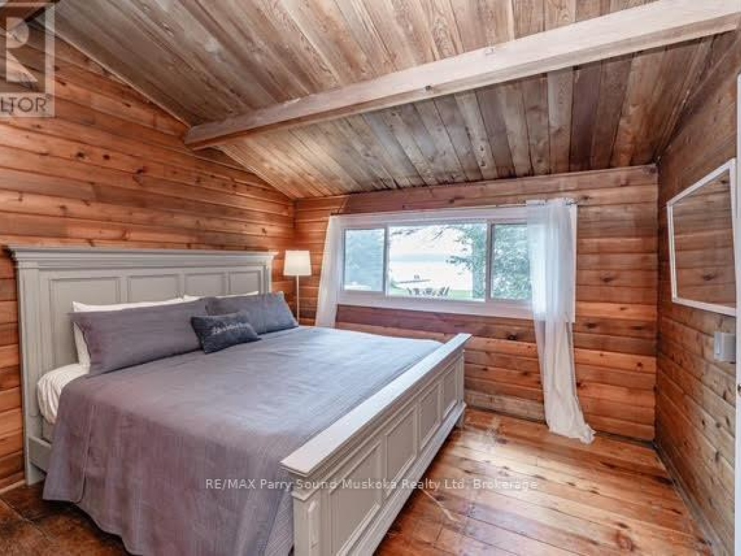 1075 SAWMILL LANE, 
