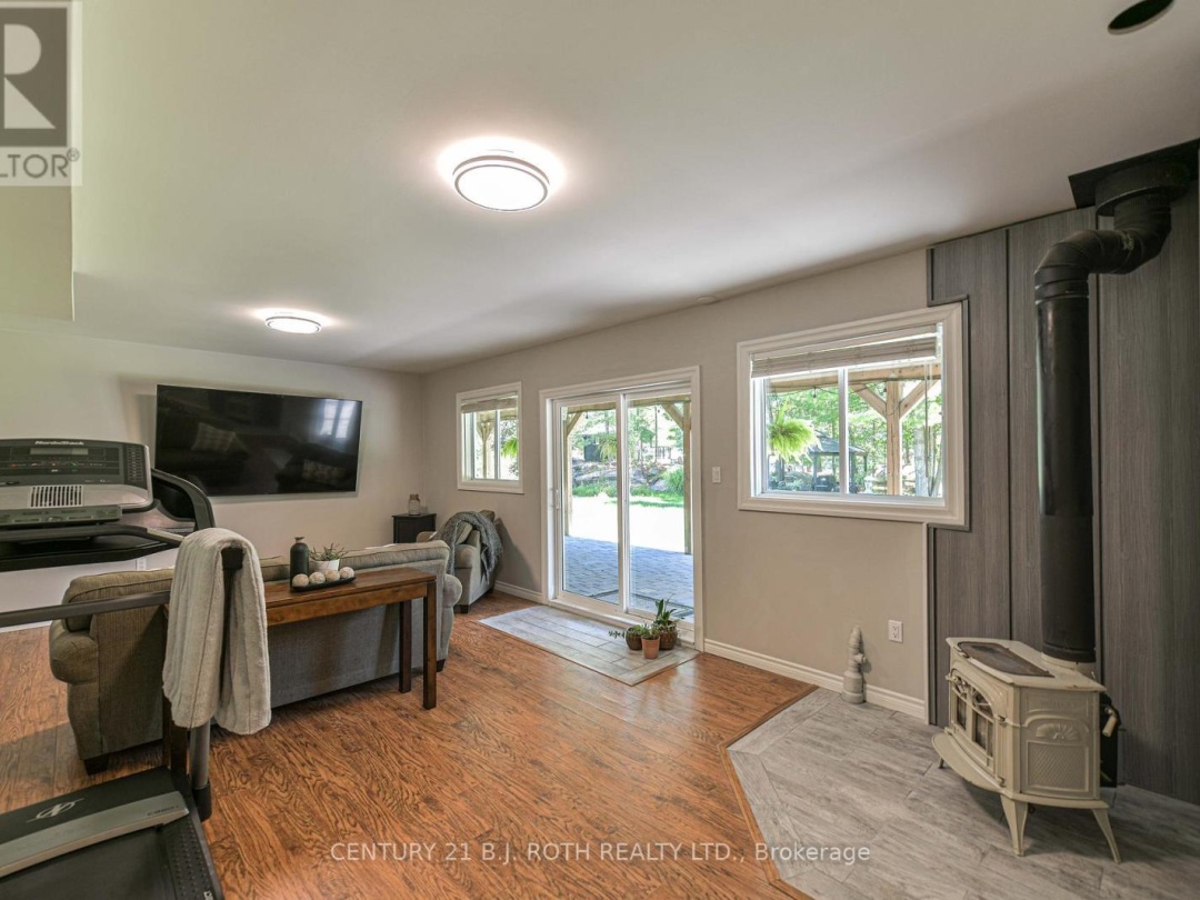 3193 MUSKOKA STREET, Severn River
