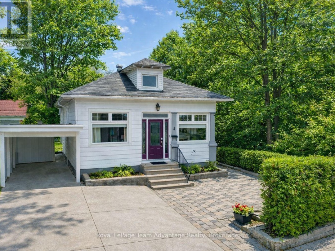 3 BELVEDERE AVENUE, Parry Sound