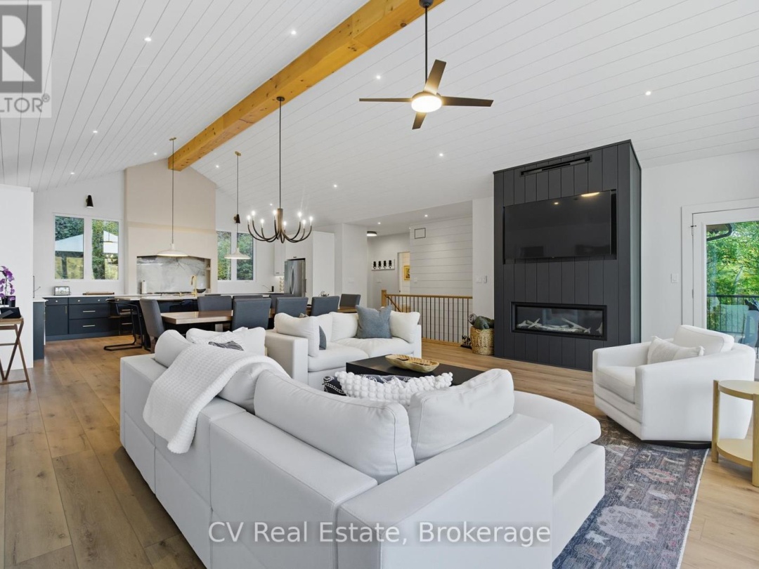 1399 BAYBREEZE LANE, Redstone Lake