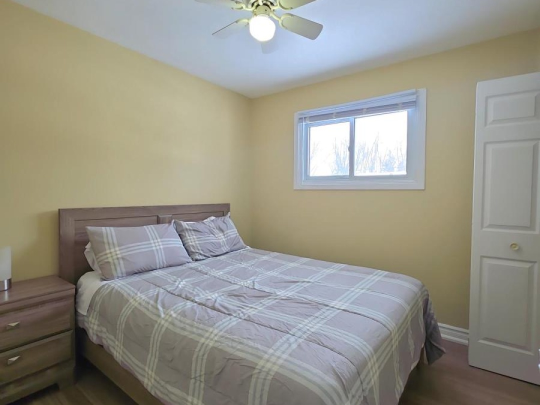 438 FOREST AVENUE S, Orillia