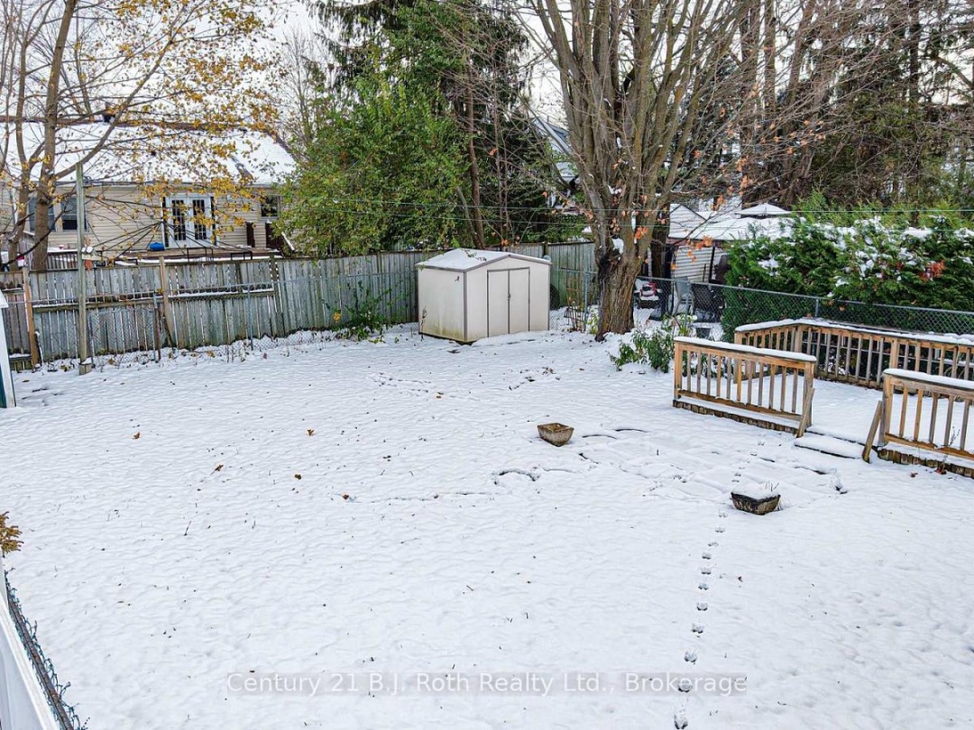 337 COLBORNE STREET W, 