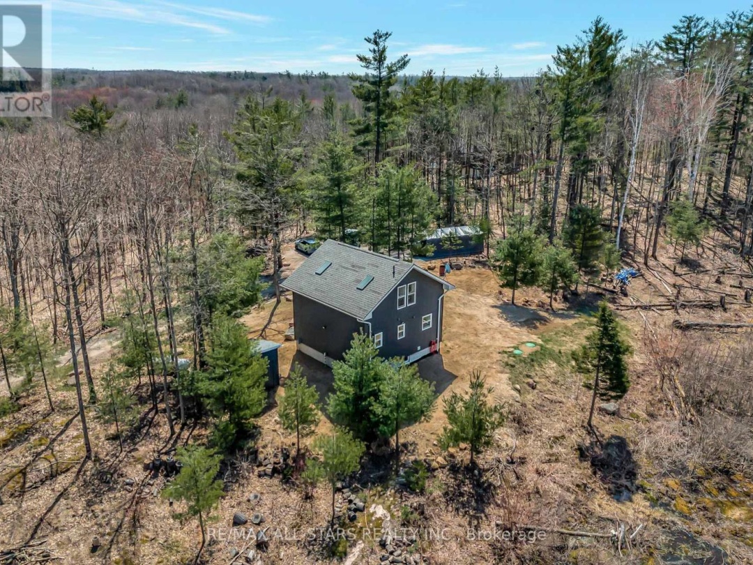 1295 DEEP BAY ROAD, Minden Hills (Lutterworth)