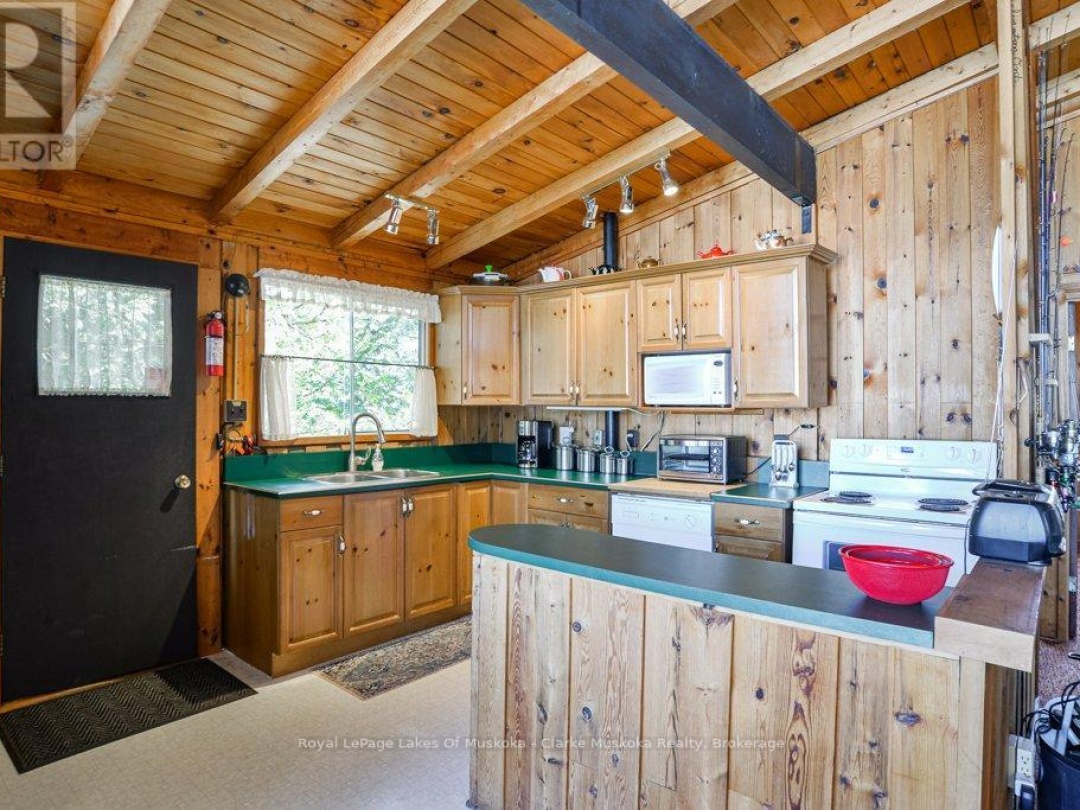 236 PRATTS ROAD, Six Mile Lake
