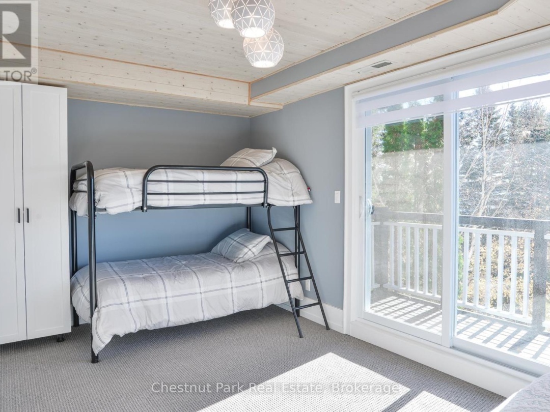 4 TURNER DRIVE, 