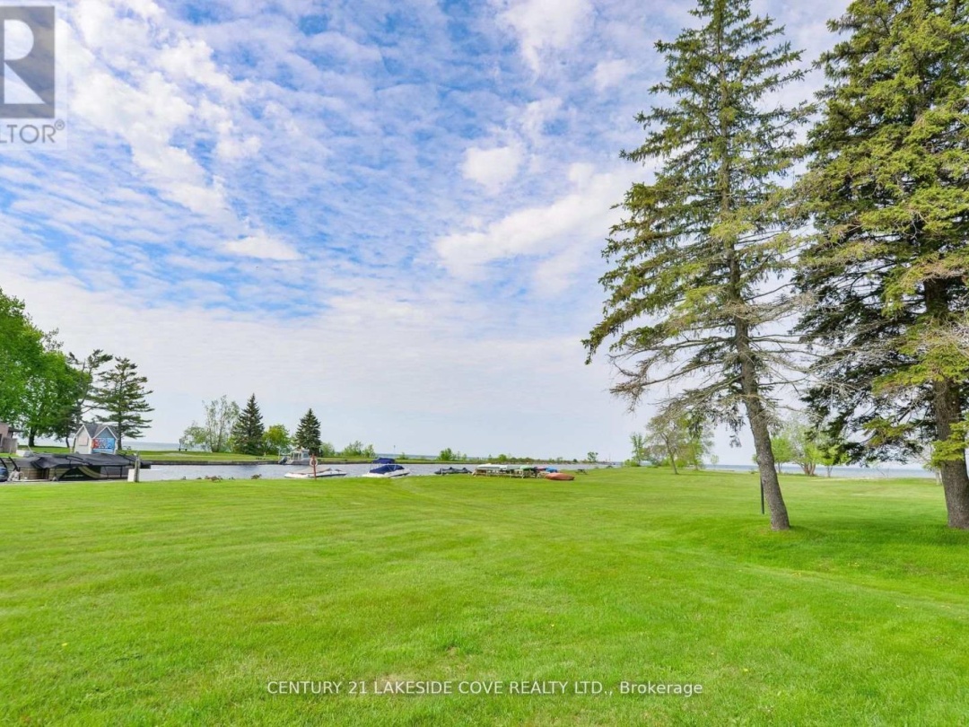 UNIT 27 - 1 PARADISE BOULEVARD S, Lake Simcoe
