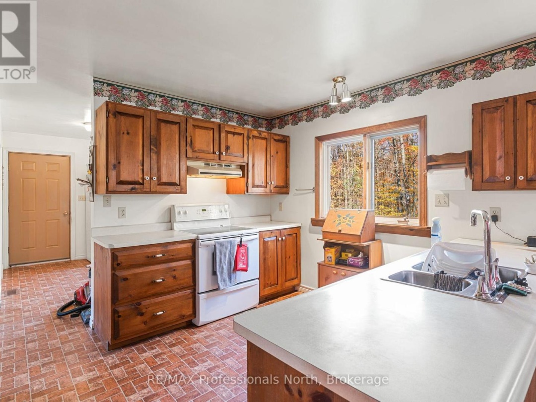 1415 SOUTH LAKE ROAD, 